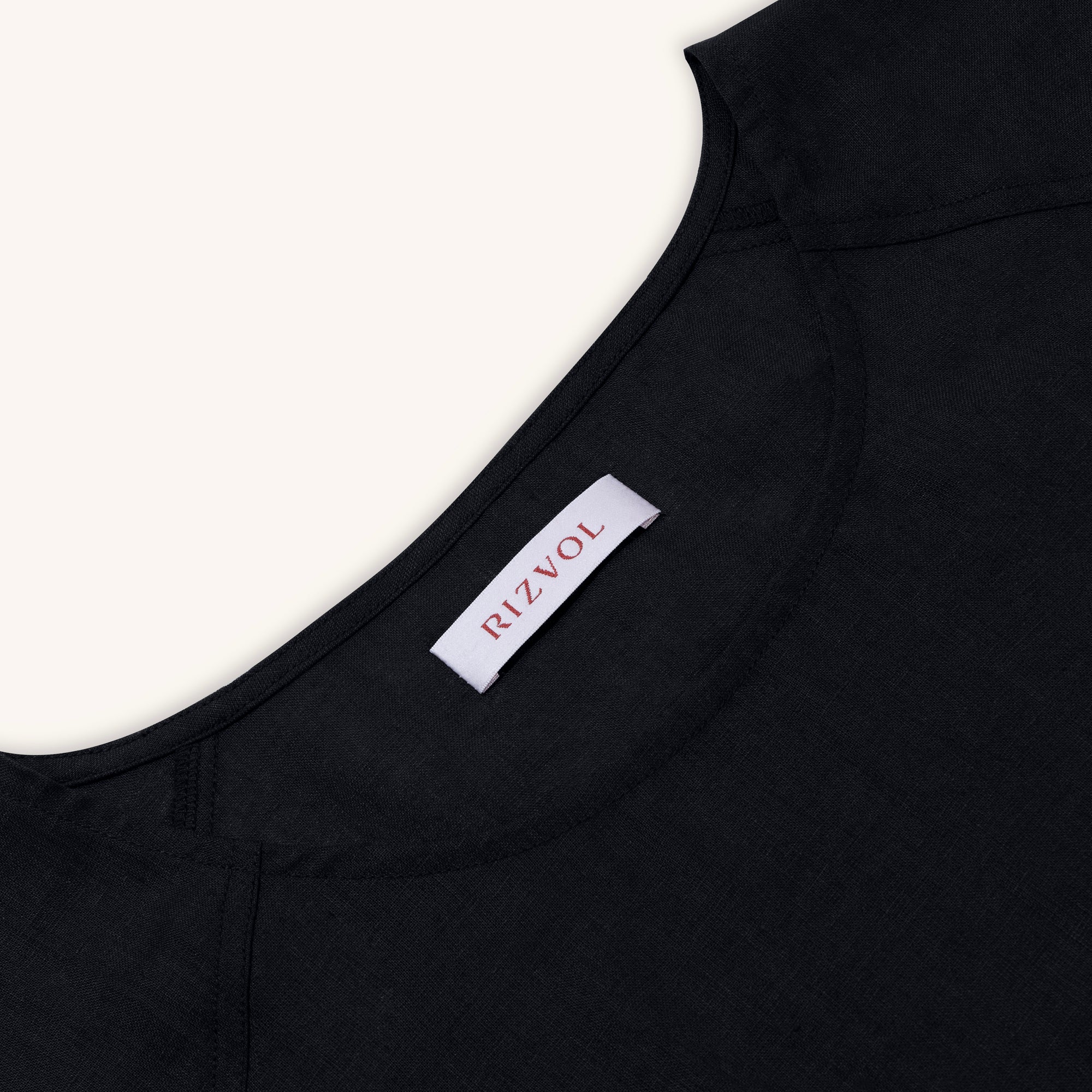 Sera Lino Top in Obsidian Black
