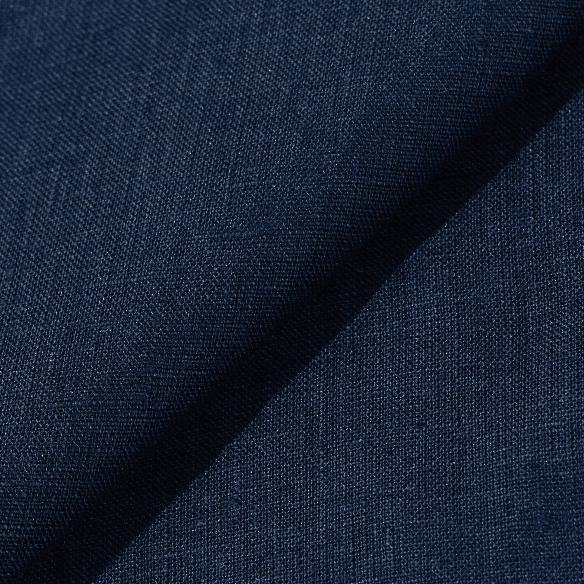 Rizvol Alba navy-blue linen shirt, fabric detail