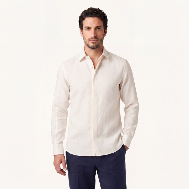 Model wearing rizvol alba linen shirt in ivory ash